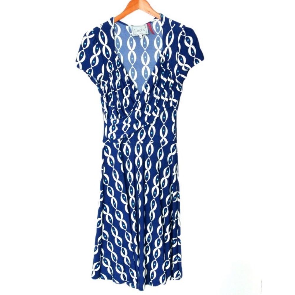 Leota compass rose geo print wrap dress small